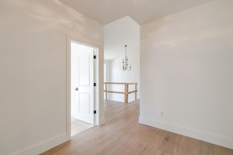 Tiny photo for 2681 Lane Road, Columbus, OH 43220 (MLS # 225039588)