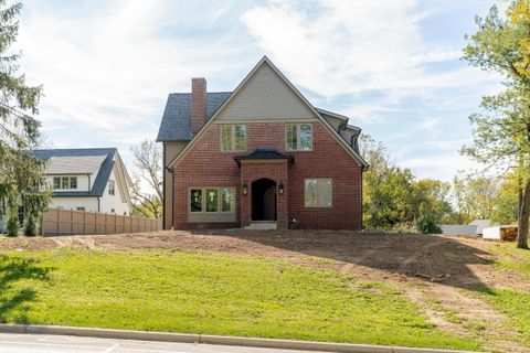 Tiny photo for 2681 Lane Road, Columbus, OH 43220 (MLS # 225039588)