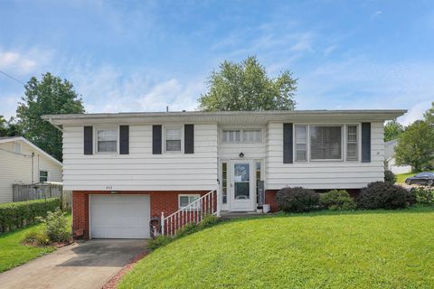 Photo of 452 Spring Street, Lancaster, OH 43130 (MLS # 225043918)