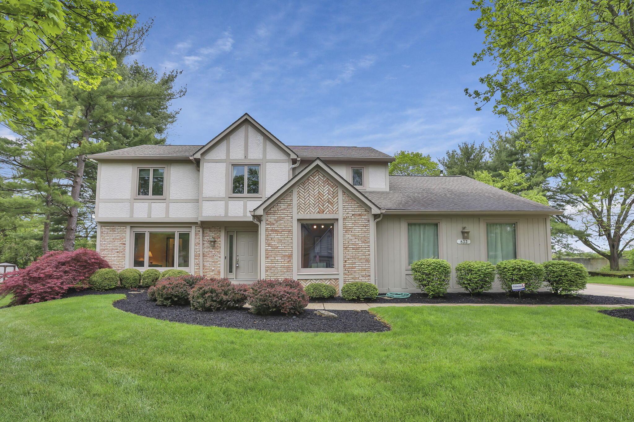 833 Bluffway Drive, Columbus, Ohio image 1