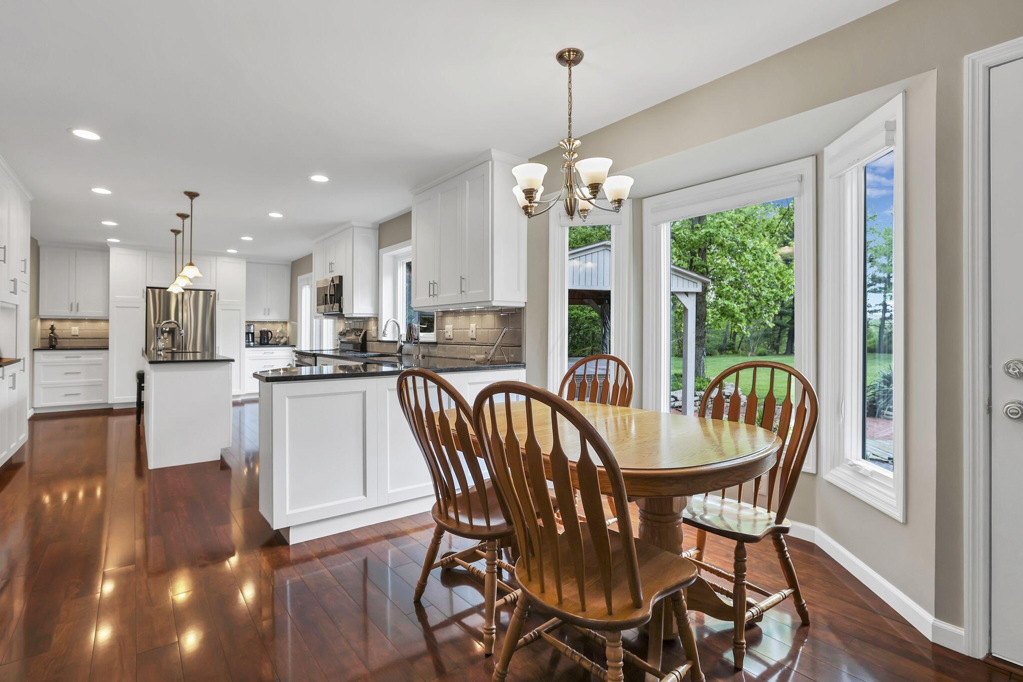 833 Bluffway Drive, Columbus, Ohio image 15