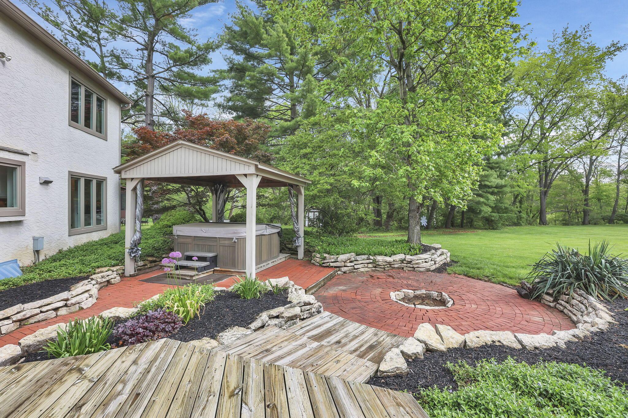 833 Bluffway Drive, Columbus, Ohio image 48