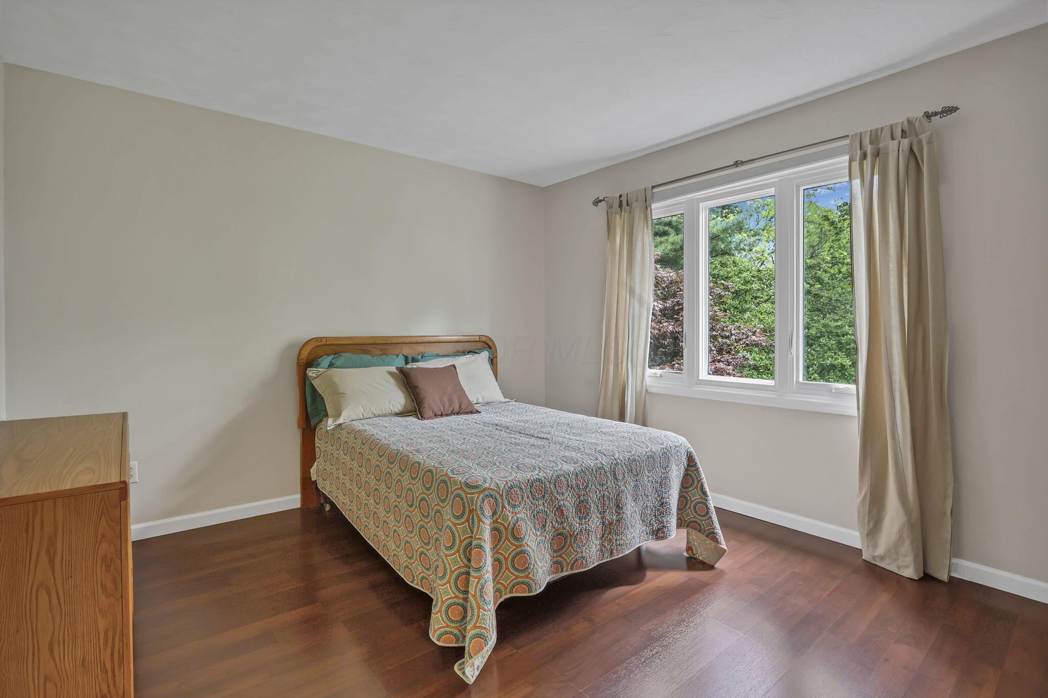 833 Bluffway Drive, Columbus, Ohio image 36
