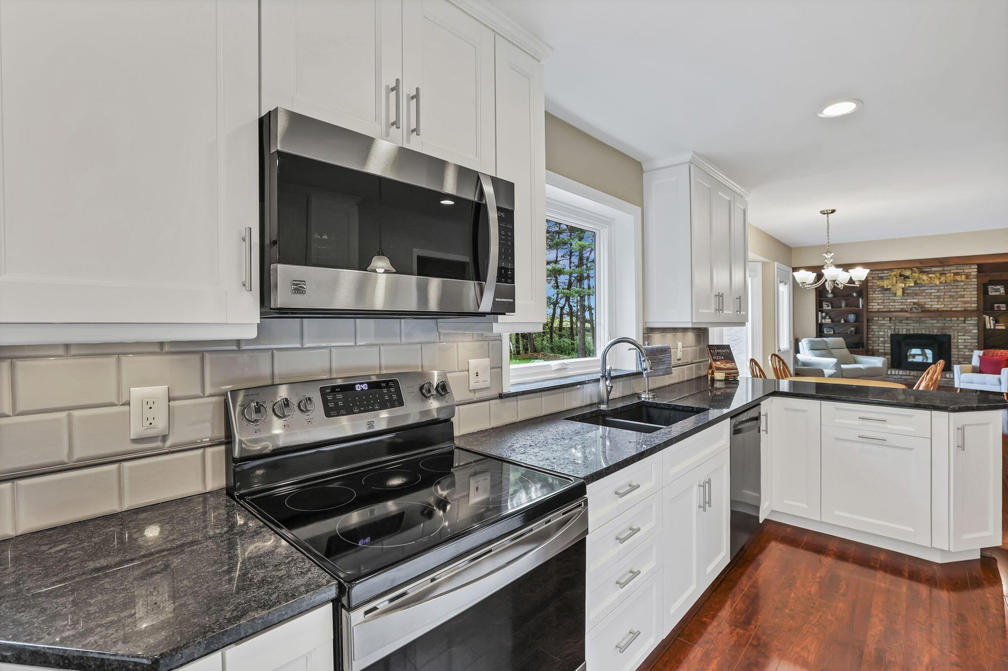 833 Bluffway Drive, Columbus, Ohio image 12