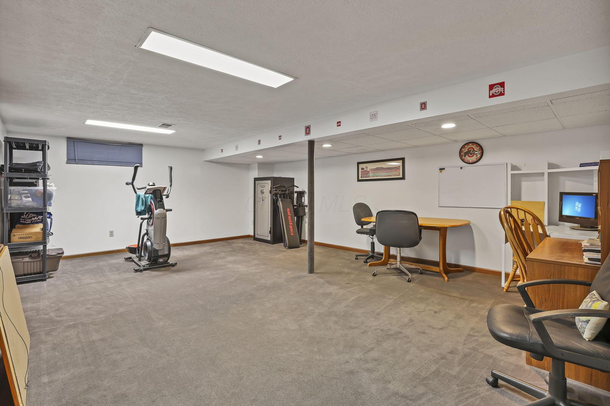 833 Bluffway Drive, Columbus, Ohio image 42