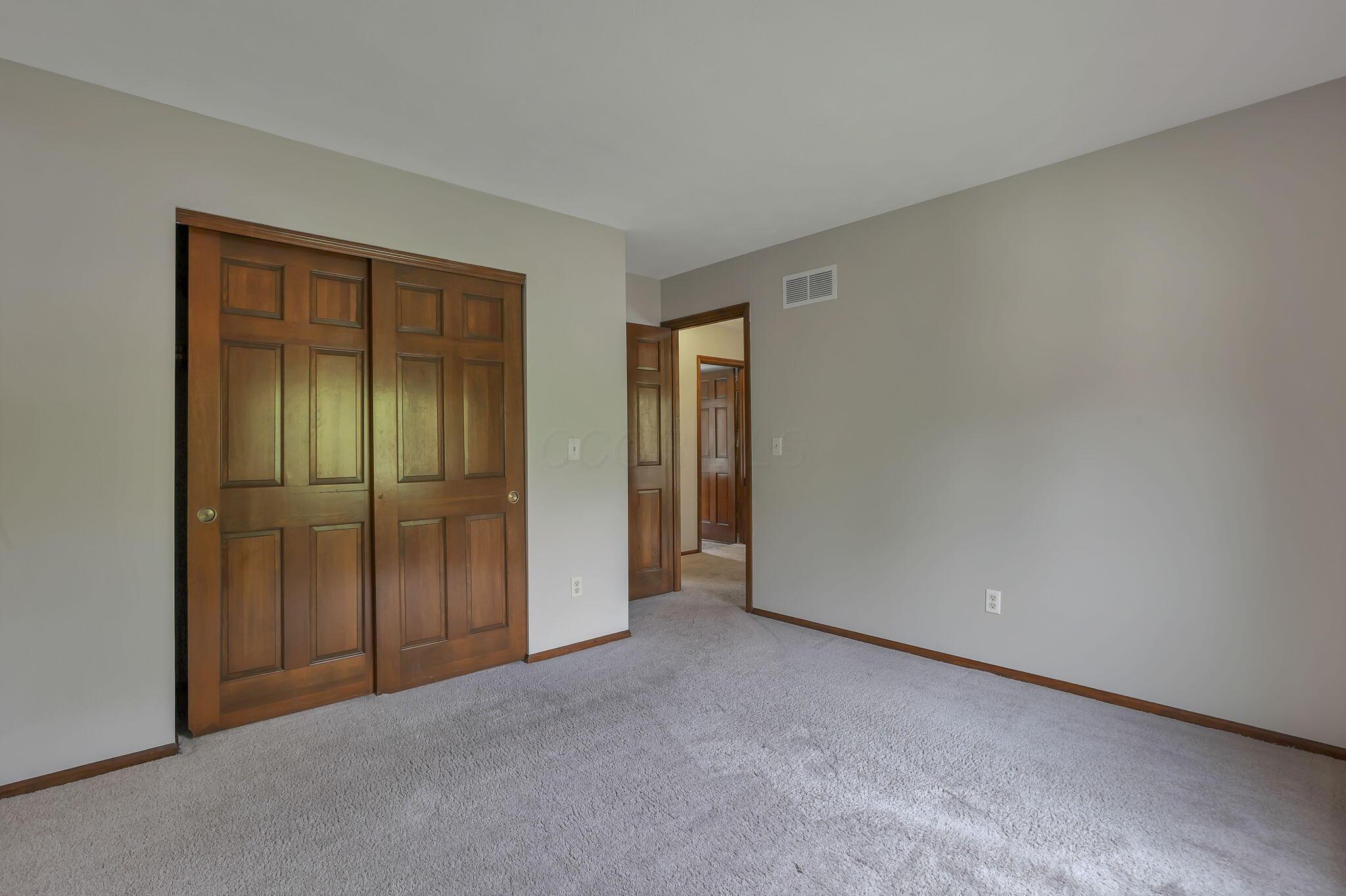 833 Bluffway Drive, Columbus, Ohio image 41