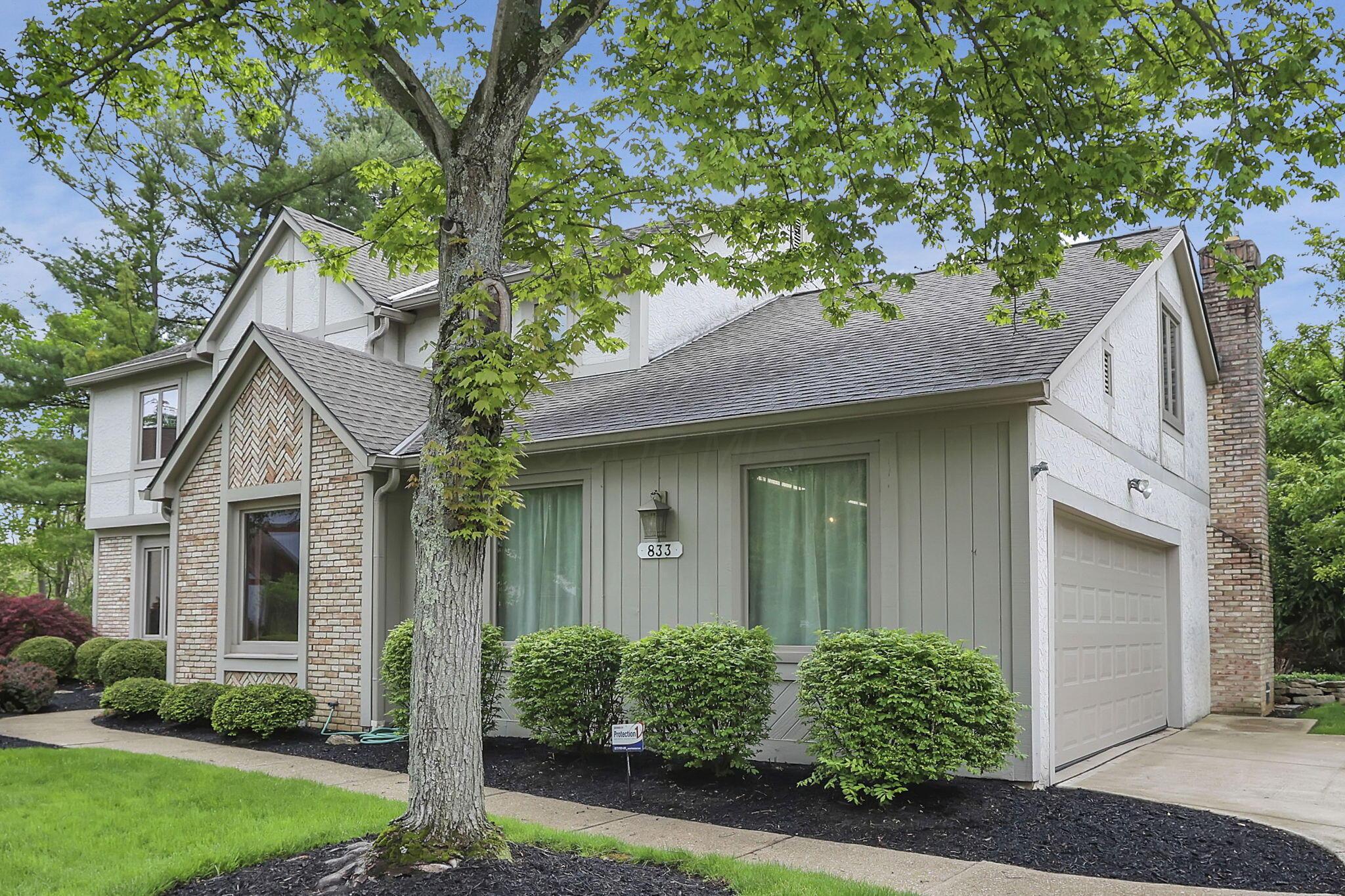833 Bluffway Drive, Columbus, Ohio image 3