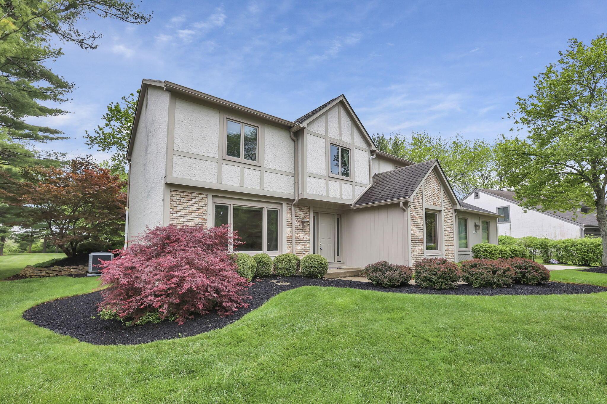 833 Bluffway Drive, Columbus, Ohio image 2