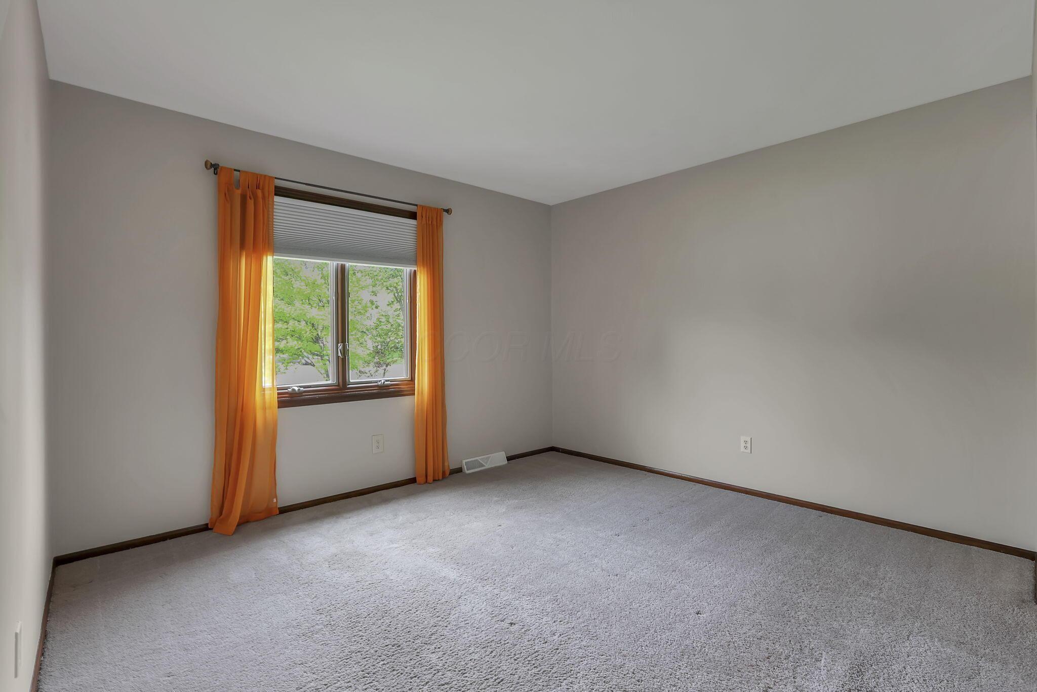 833 Bluffway Drive, Columbus, Ohio image 40