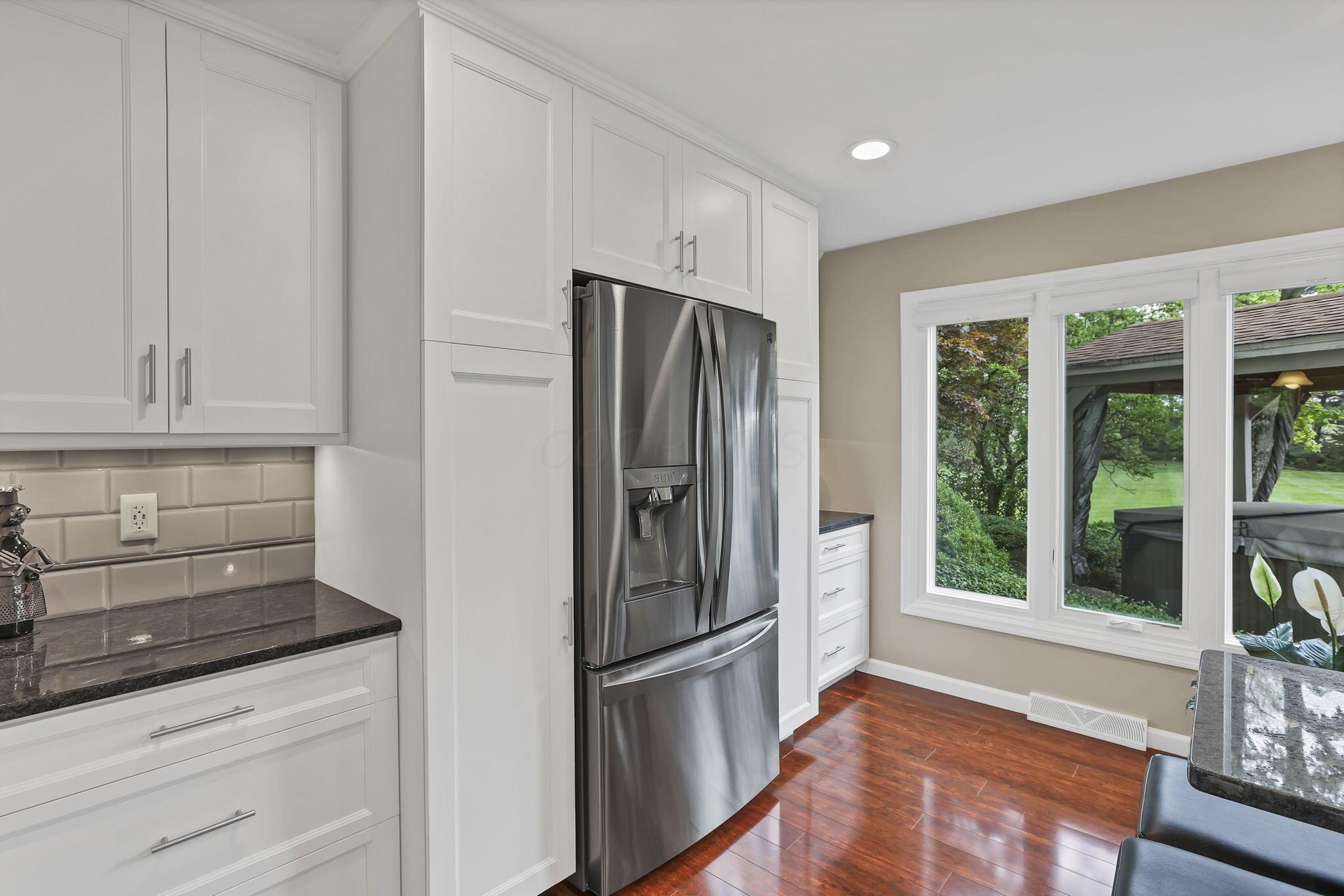 833 Bluffway Drive, Columbus, Ohio image 14