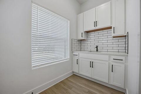 Tiny photo for 932 Wagner Street, Columbus, OH 43206 (MLS # 226002347)