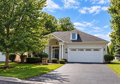 Photo of 5489 Welbourne Place 2 #2, New Albany, OH 43054 (MLS # 226036694)