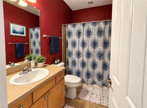 Tiny photo for 5489 Welbourne Place 2 #2, New Albany, OH 43054 (MLS # 226036694)