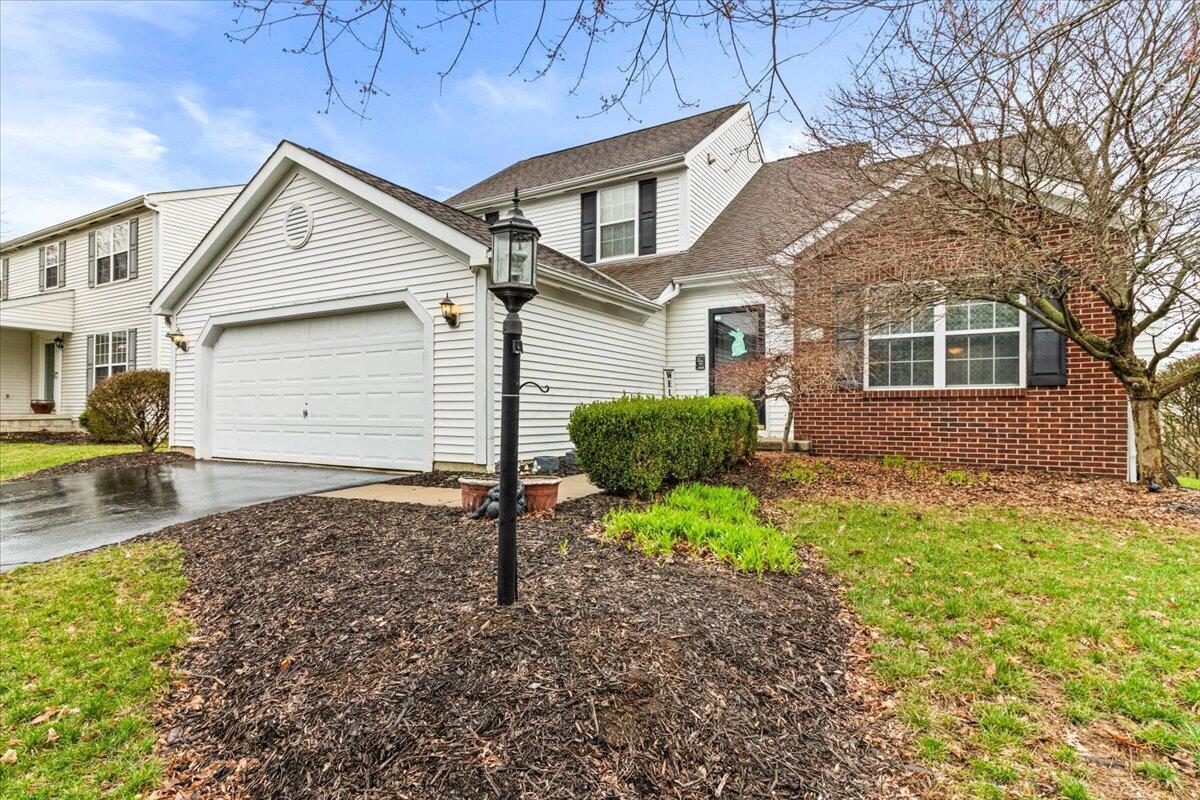 7433 Bunker Ridge Court, Blacklick, Ohio image 2