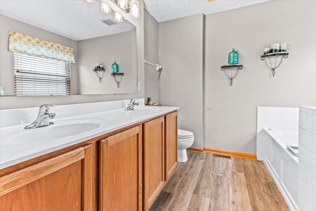 7433 Bunker Ridge Court, Blacklick, Ohio image 14