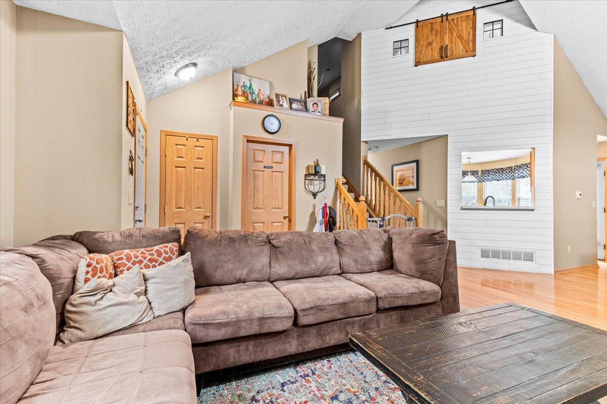 7433 Bunker Ridge Court, Blacklick, Ohio image 3