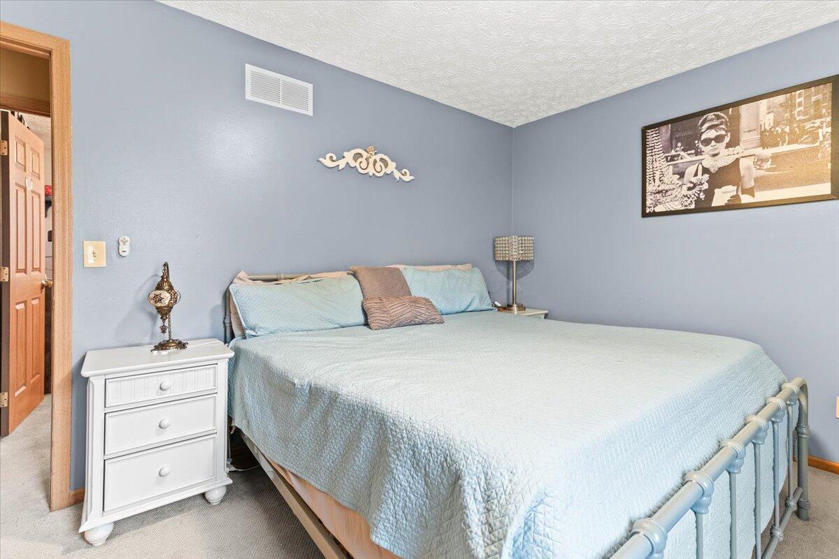 7433 Bunker Ridge Court, Blacklick, Ohio image 23