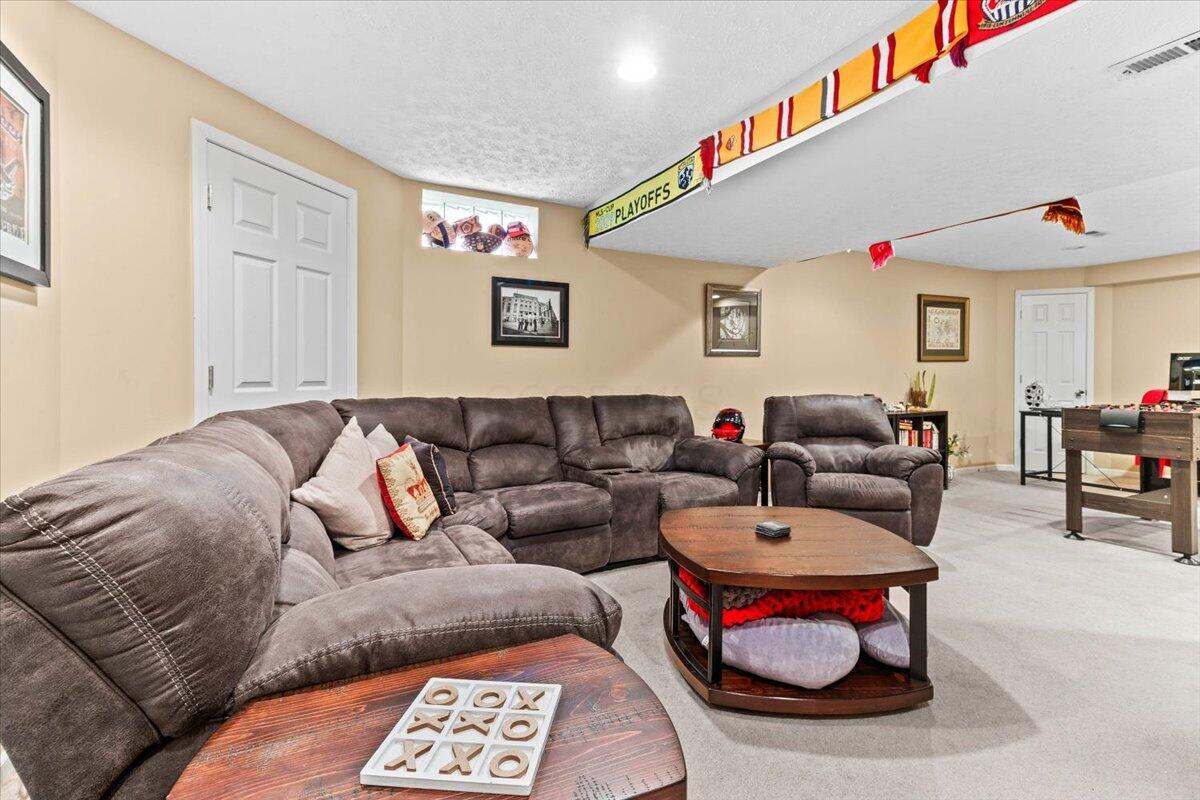 7433 Bunker Ridge Court, Blacklick, Ohio image 26