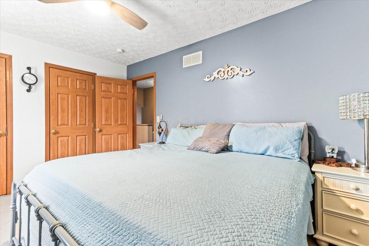 7433 Bunker Ridge Court, Blacklick, Ohio image 24