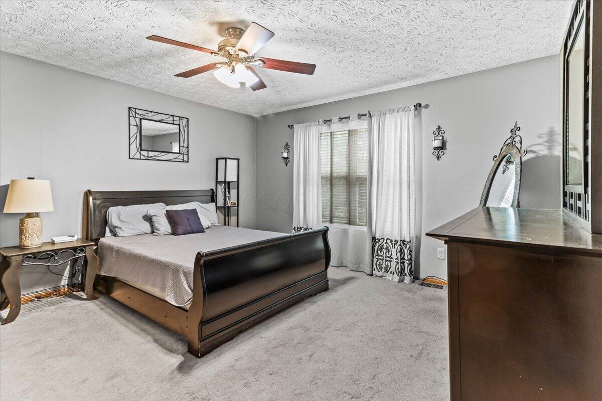 7433 Bunker Ridge Court, Blacklick, Ohio image 12