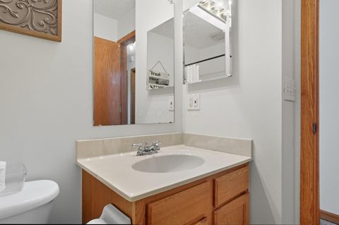 Tiny photo for 1070 Wilshire Court, London, OH 43140 (MLS # 225037315)