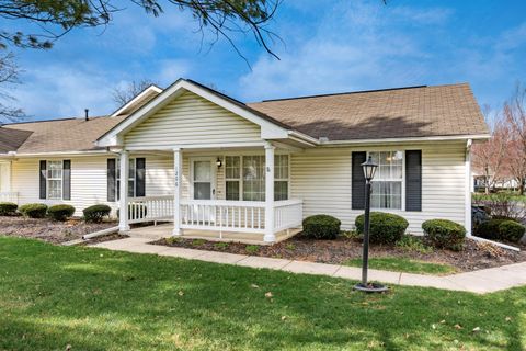 Photo of 1206 Hillview Circle E, Newark, OH 43055 (MLS # 226007528)