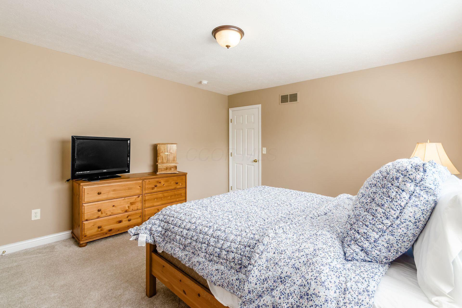 5673 Sugarwood Drive, New Albany, Ohio image 25