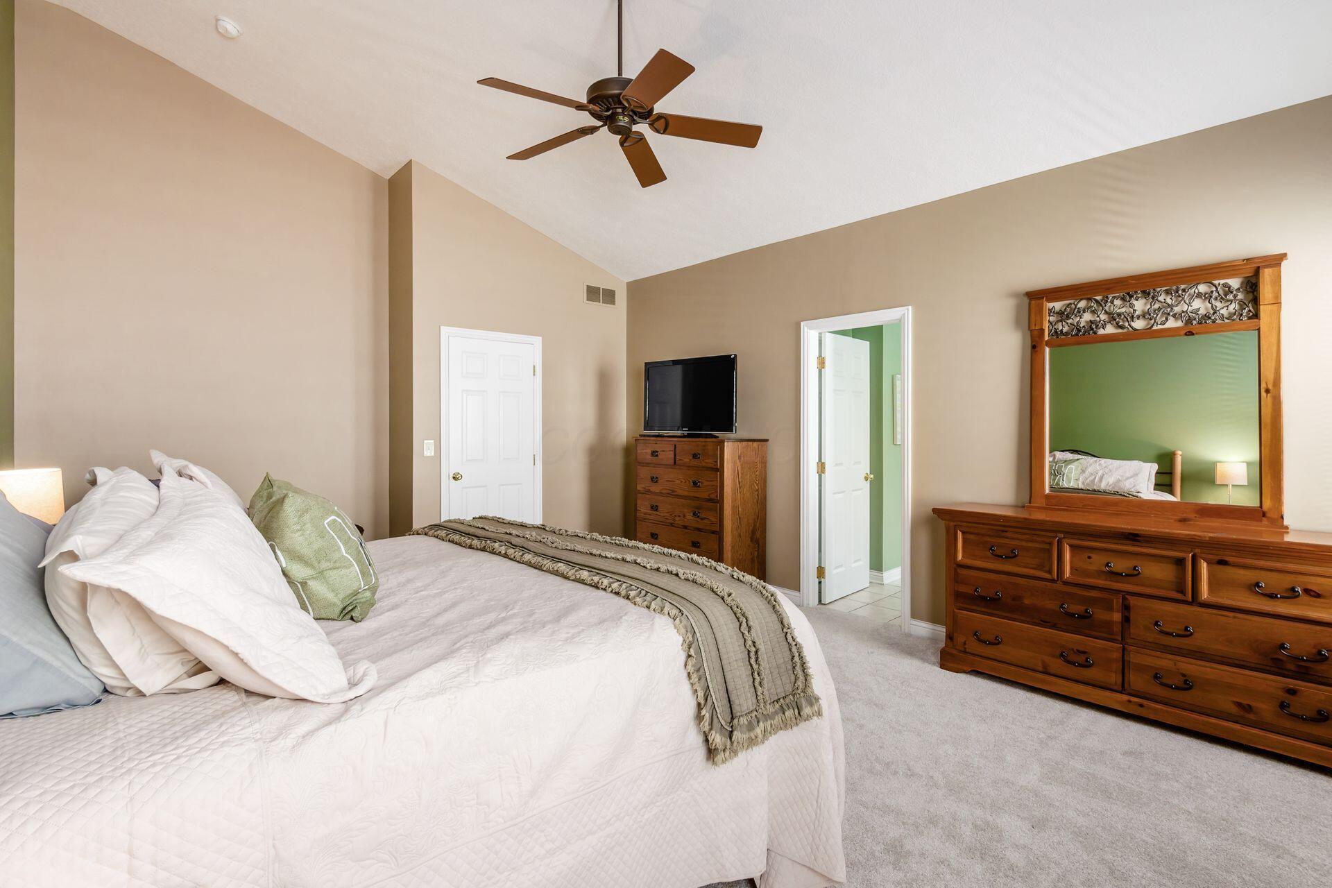 5673 Sugarwood Drive, New Albany, Ohio image 20