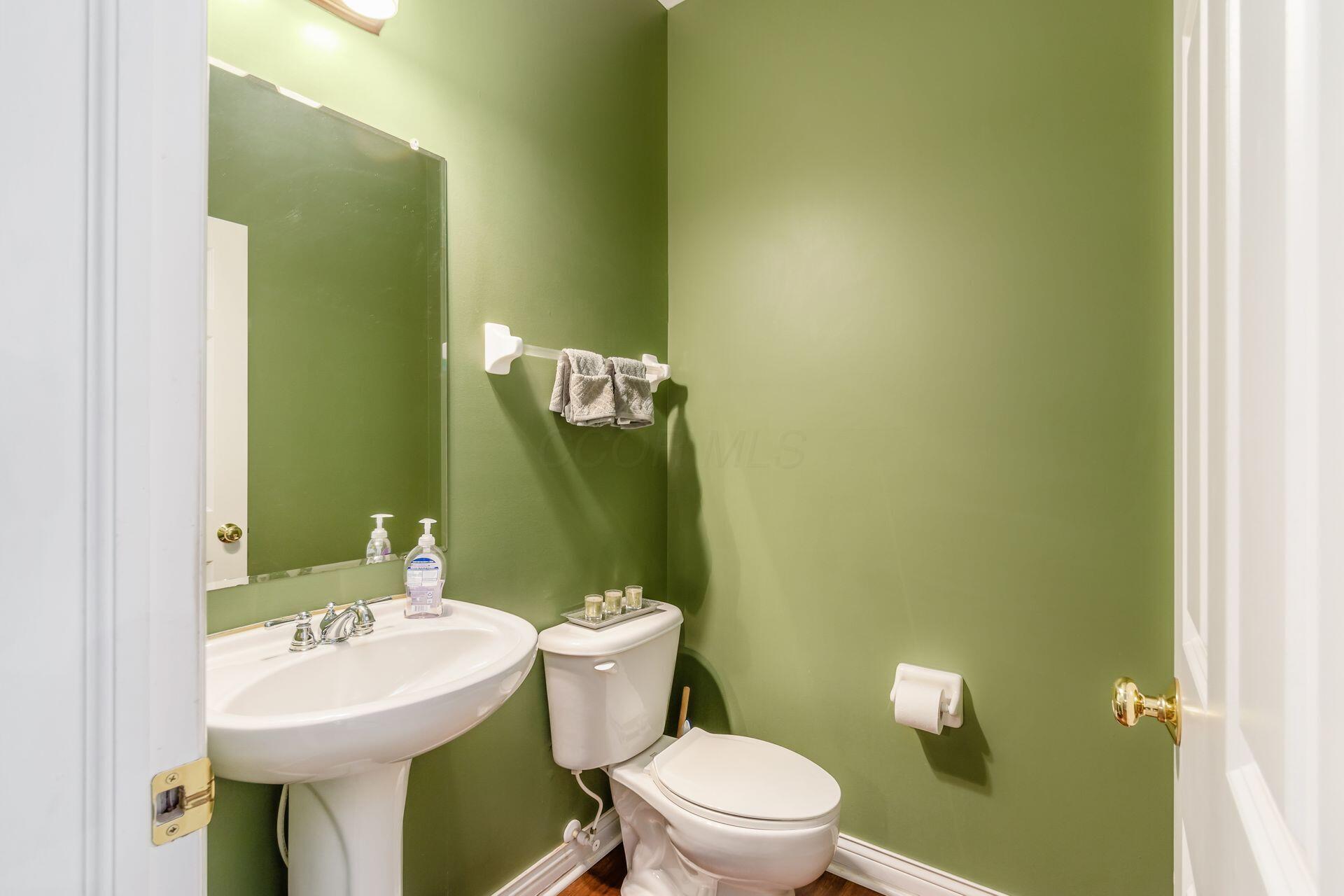5673 Sugarwood Drive, New Albany, Ohio image 17