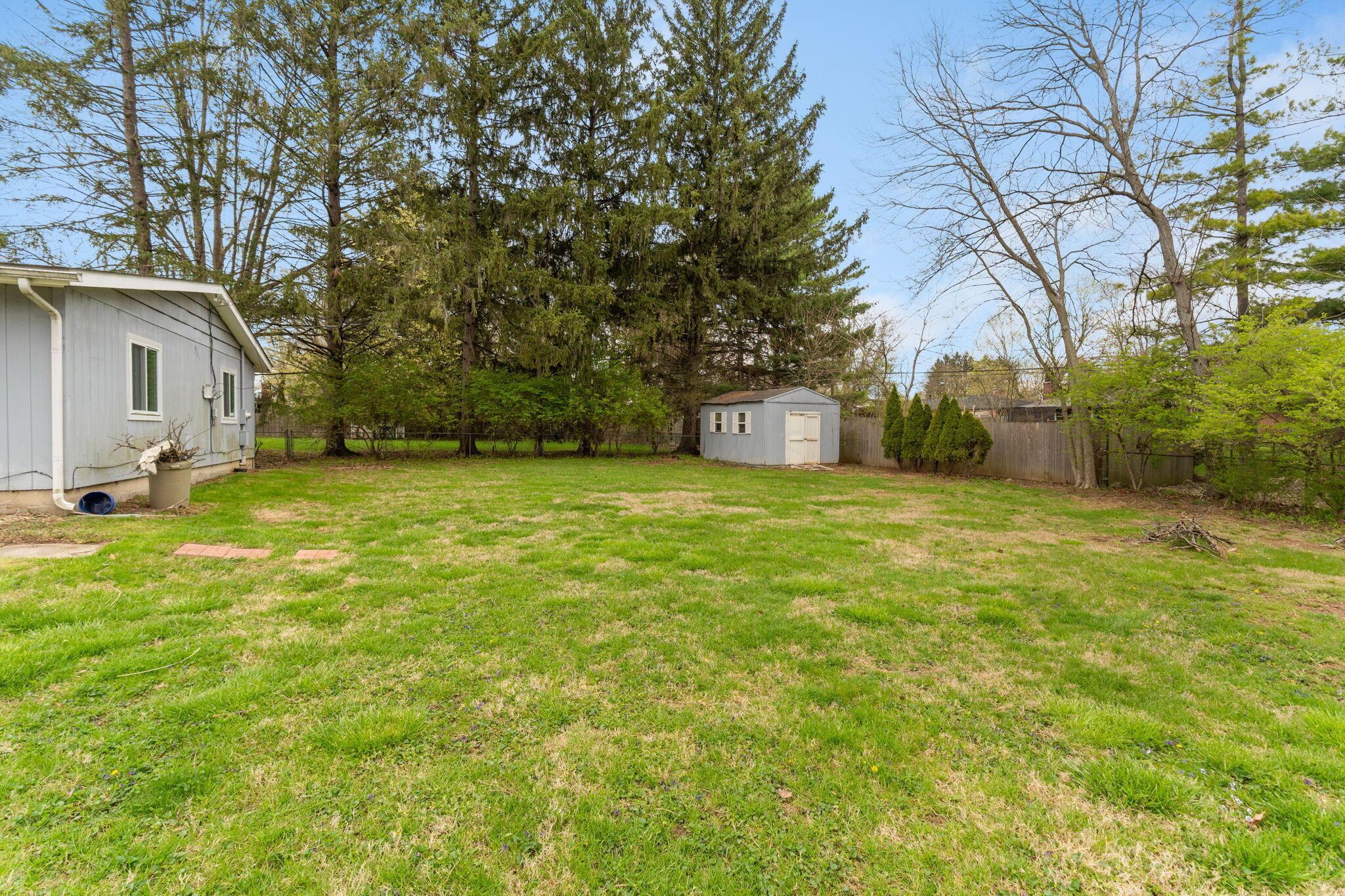 3318 Darbyshire Drive, Hilliard, Ohio image 21