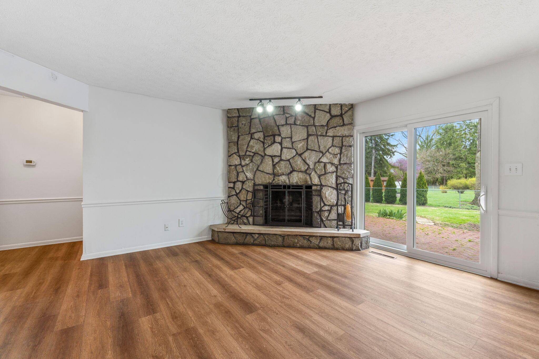 3318 Darbyshire Drive, Hilliard, Ohio image 44