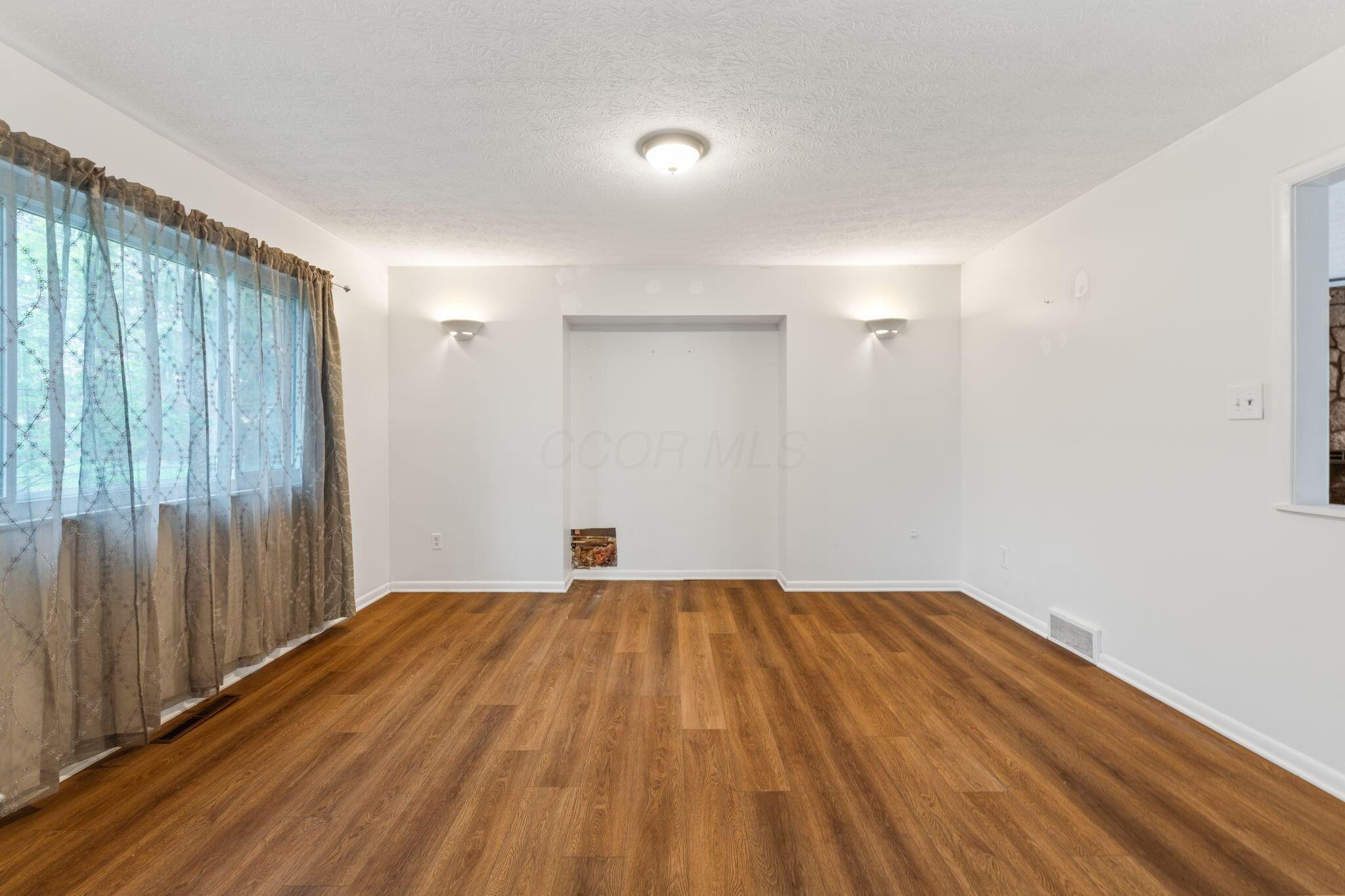 3318 Darbyshire Drive, Hilliard, Ohio image 33