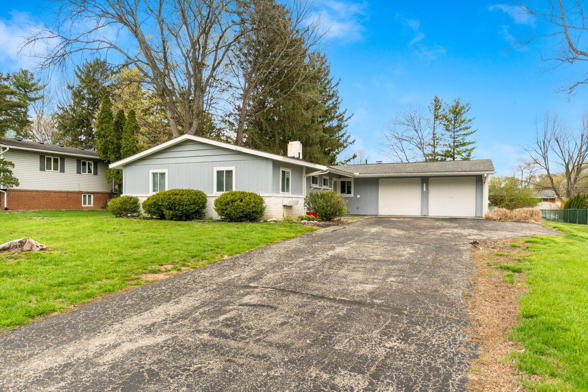 3318 Darbyshire Drive, Hilliard, Ohio image 12
