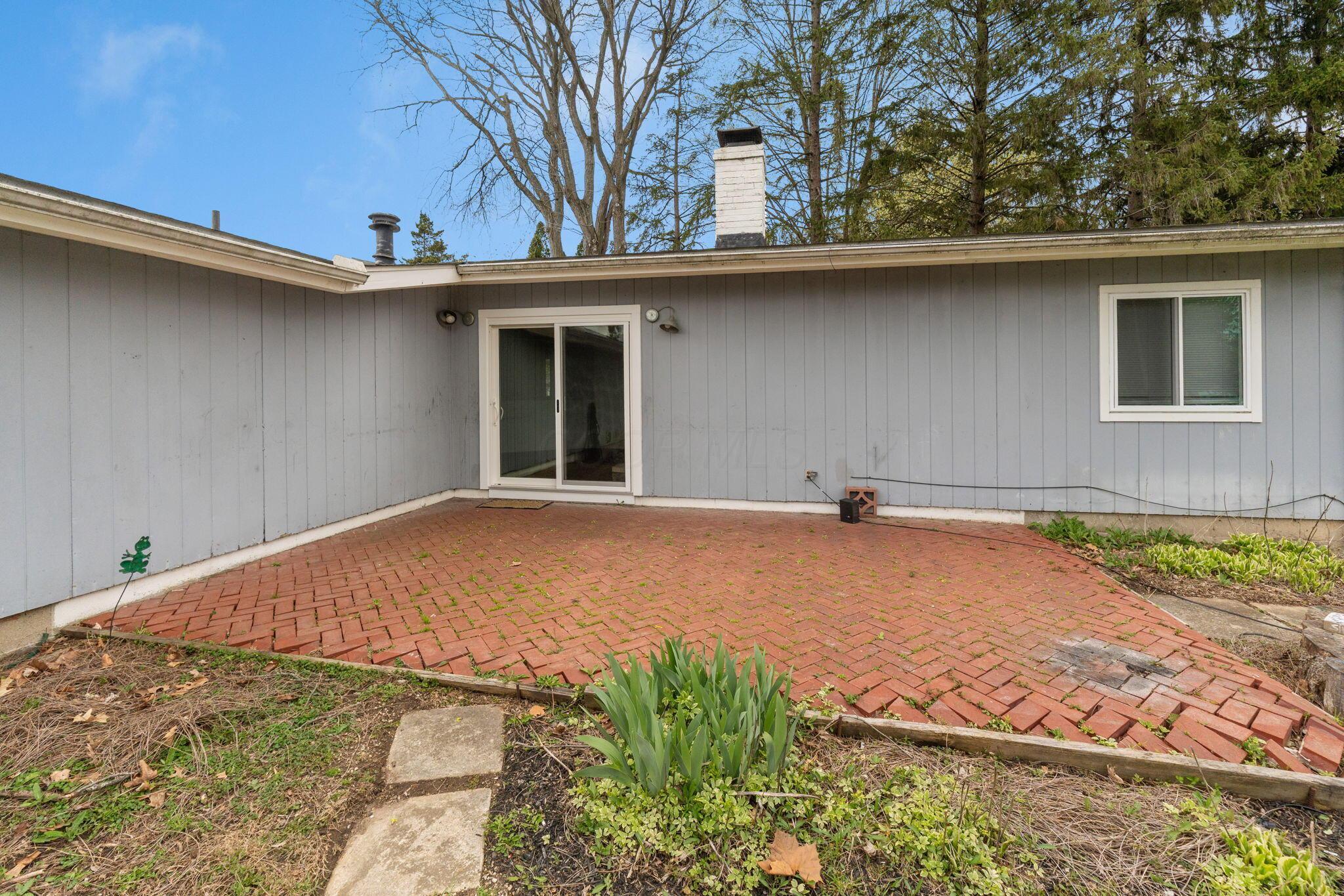 3318 Darbyshire Drive, Hilliard, Ohio image 18