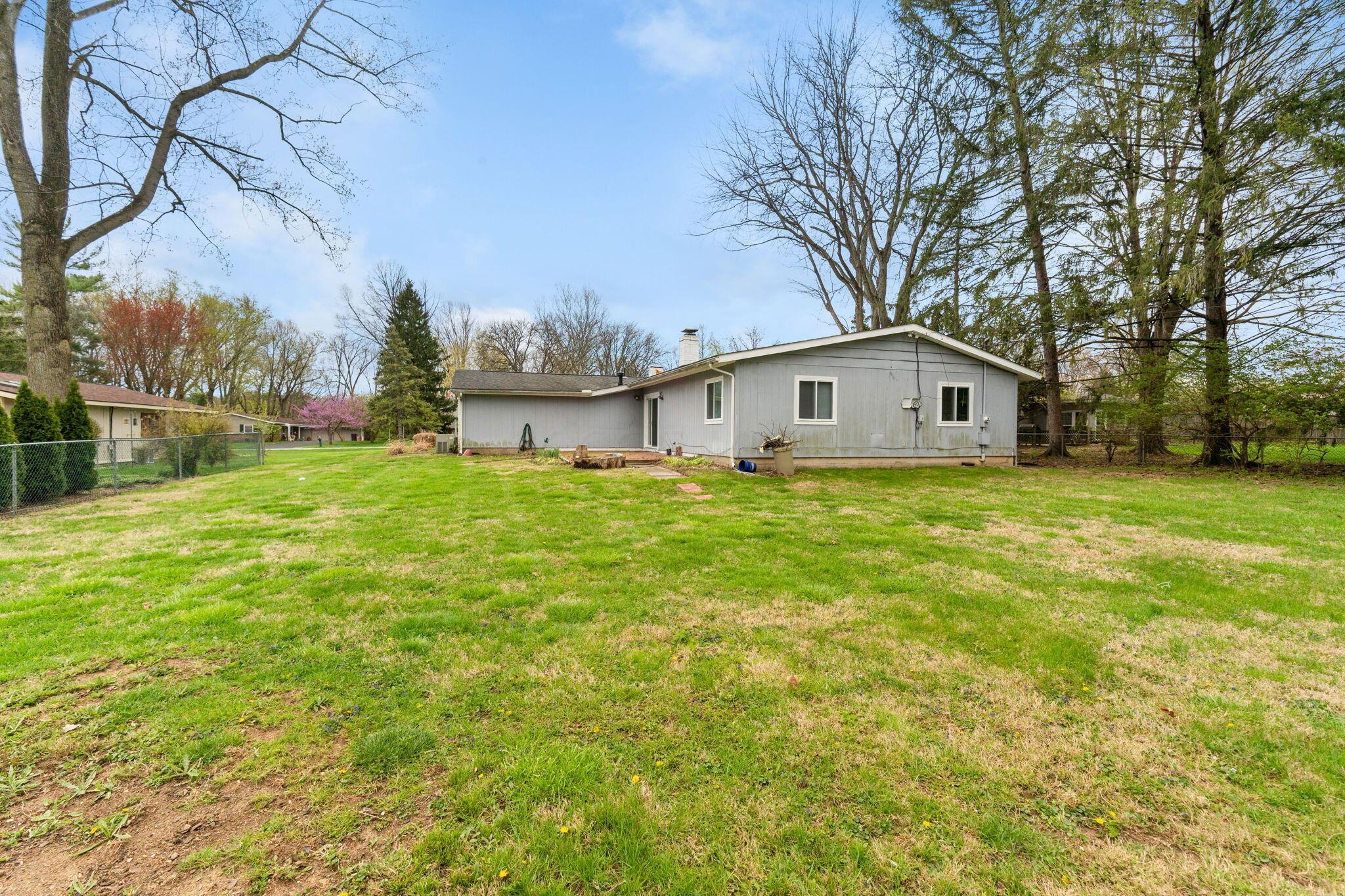 3318 Darbyshire Drive, Hilliard, Ohio image 24