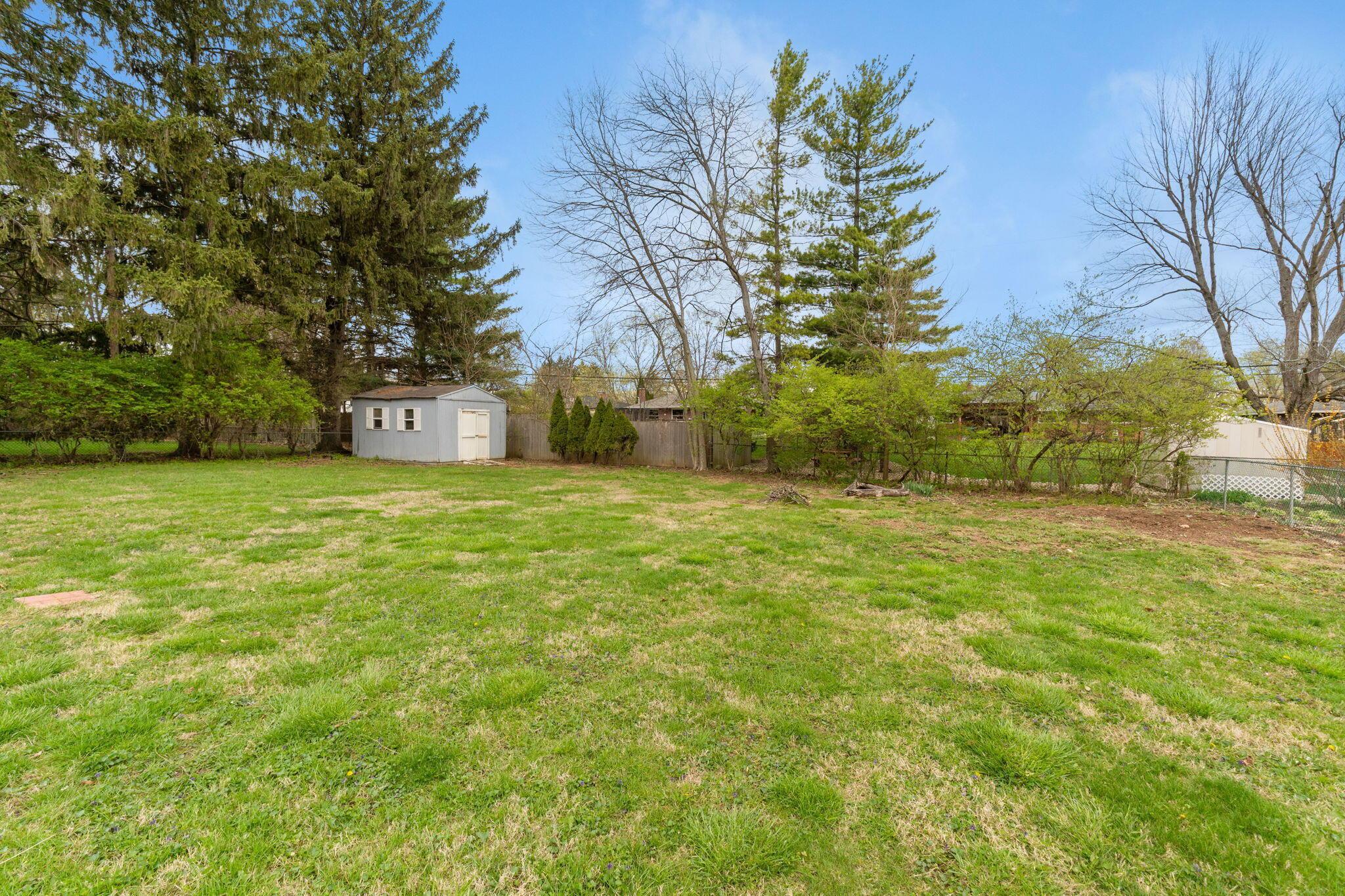 3318 Darbyshire Drive, Hilliard, Ohio image 25