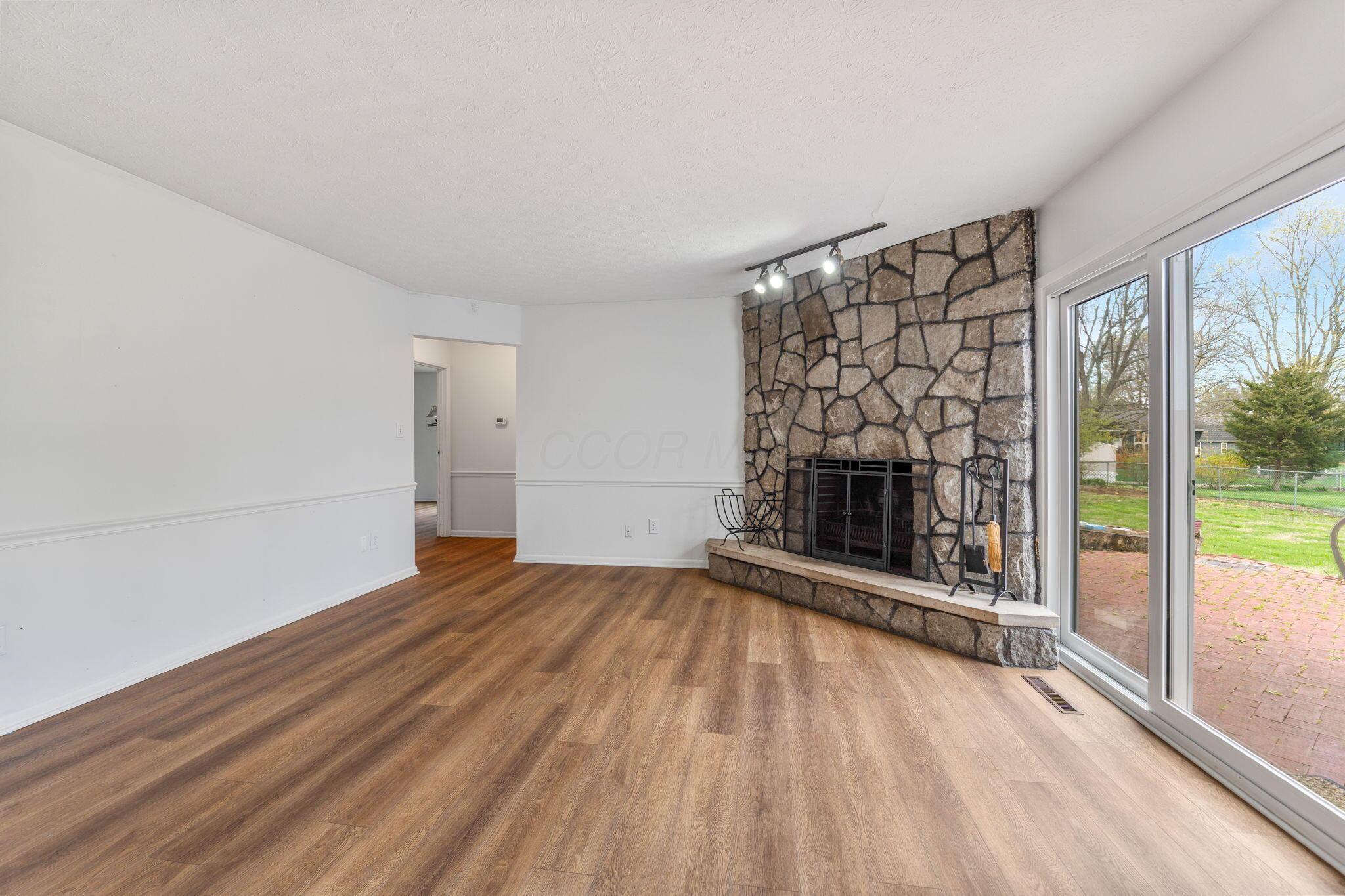 3318 Darbyshire Drive, Hilliard, Ohio image 43