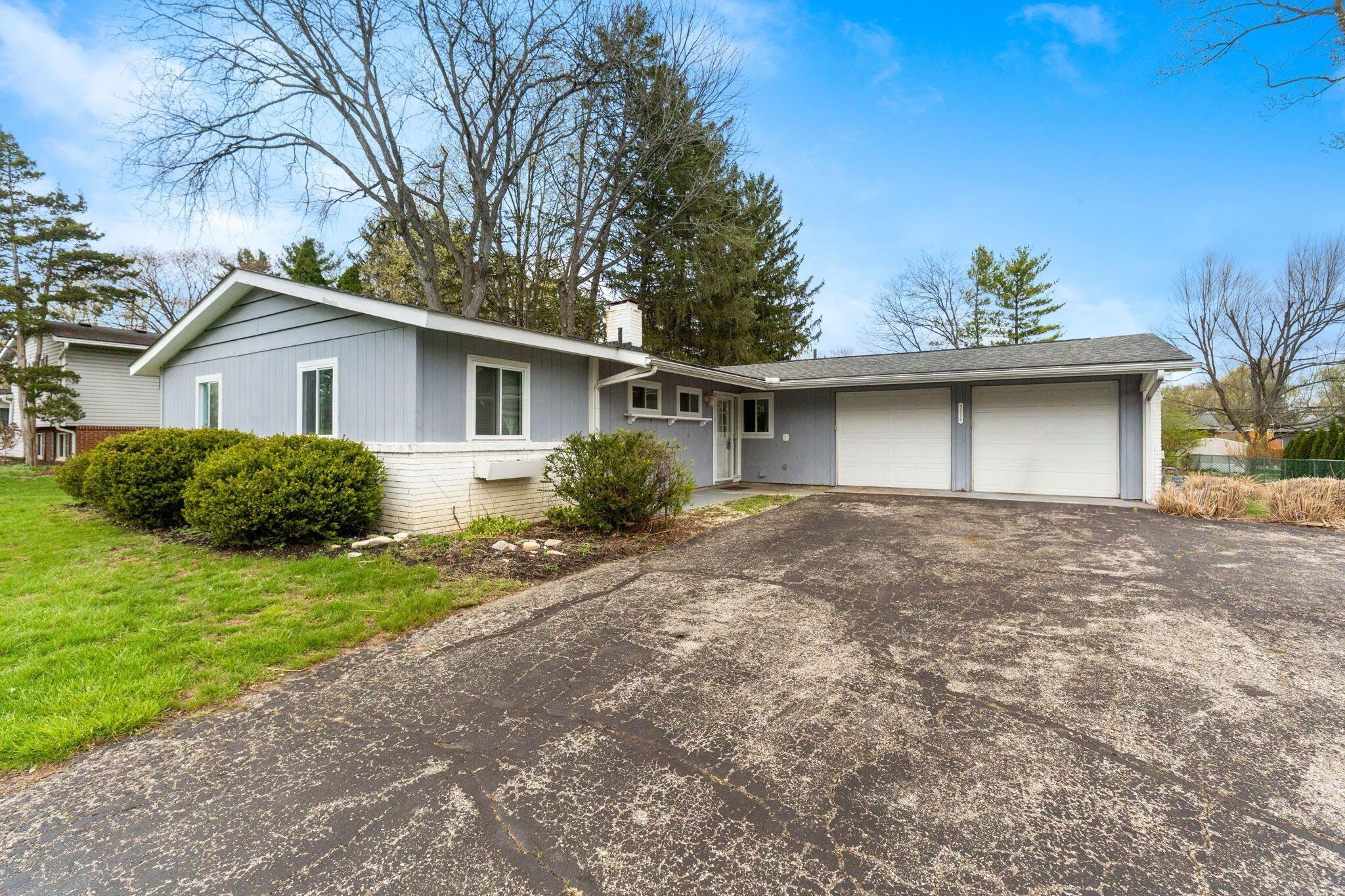3318 Darbyshire Drive, Hilliard, Ohio image 14