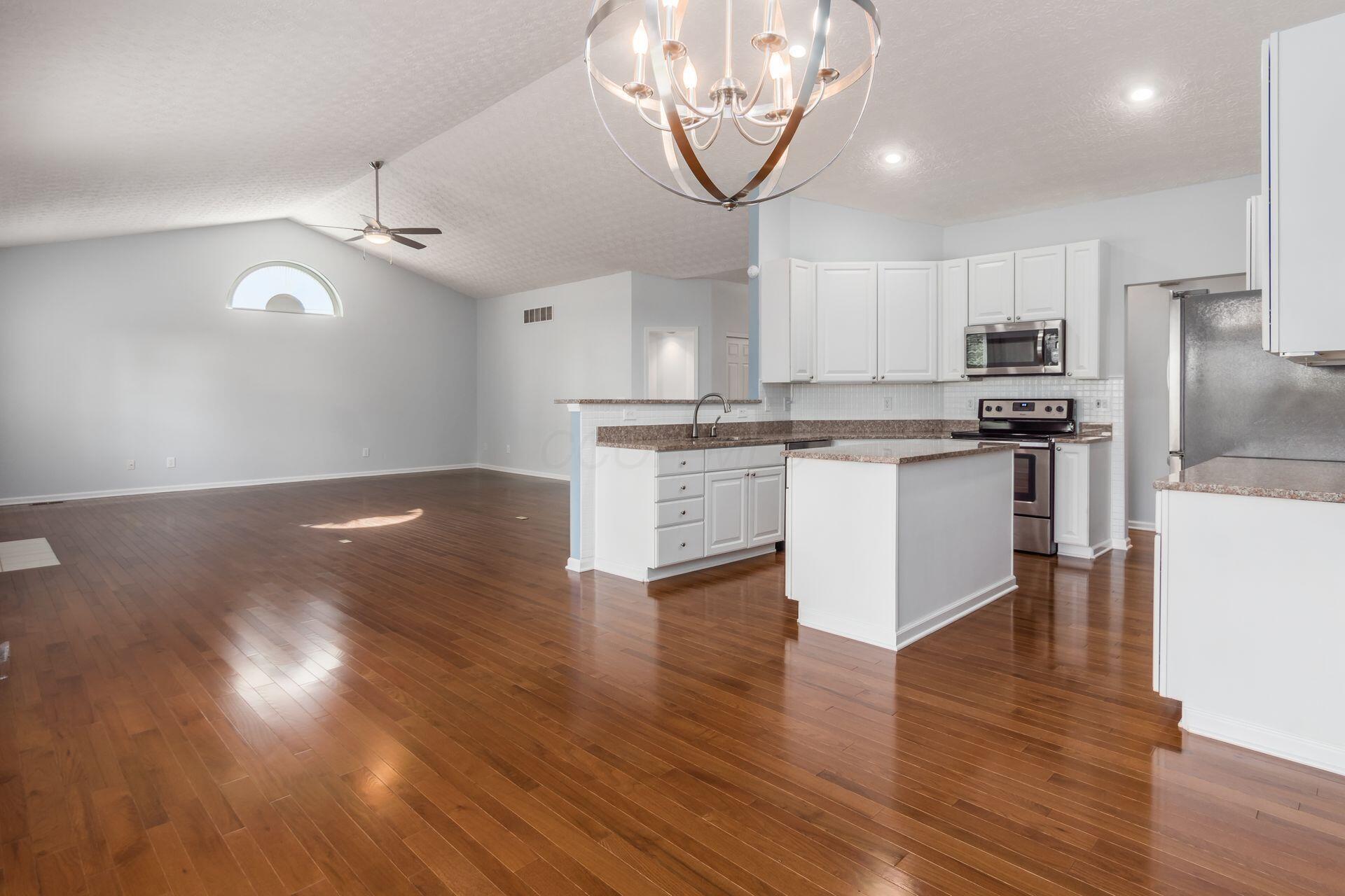 6252 Clover Place, Hilliard, Ohio image 12