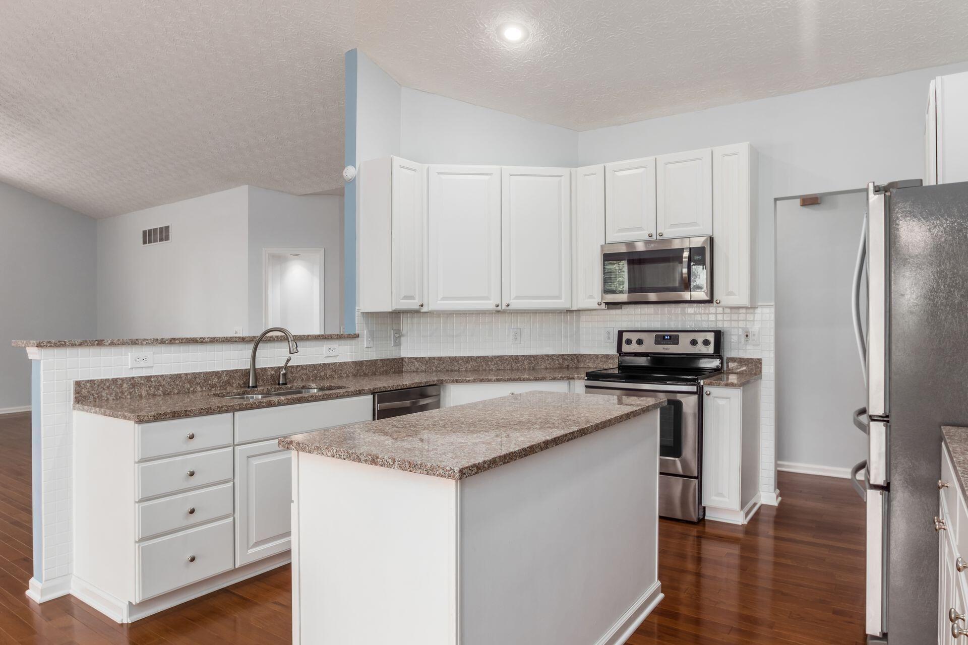 6252 Clover Place, Hilliard, Ohio image 9