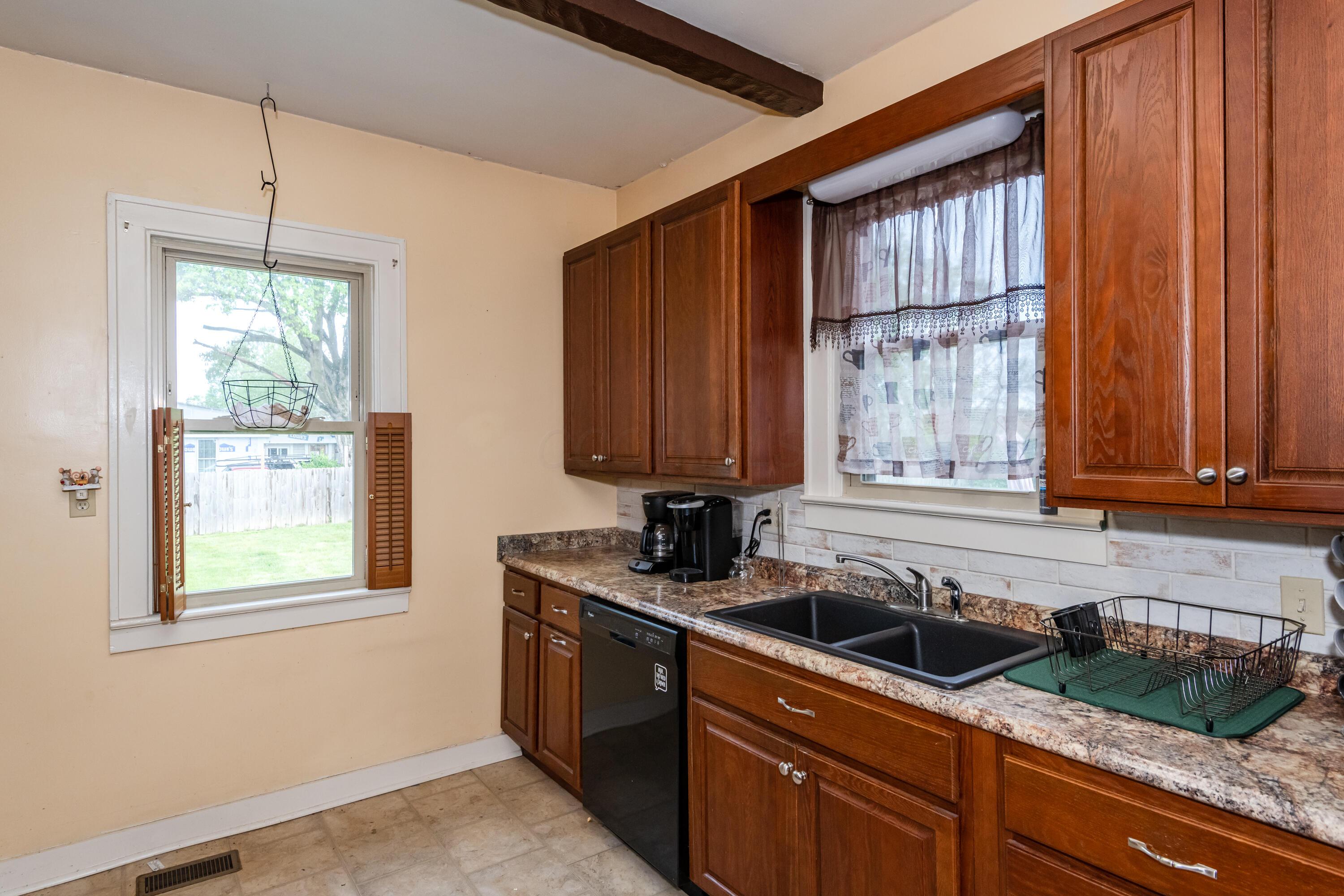 517 W Locust Street, Wilmington, Ohio image 28