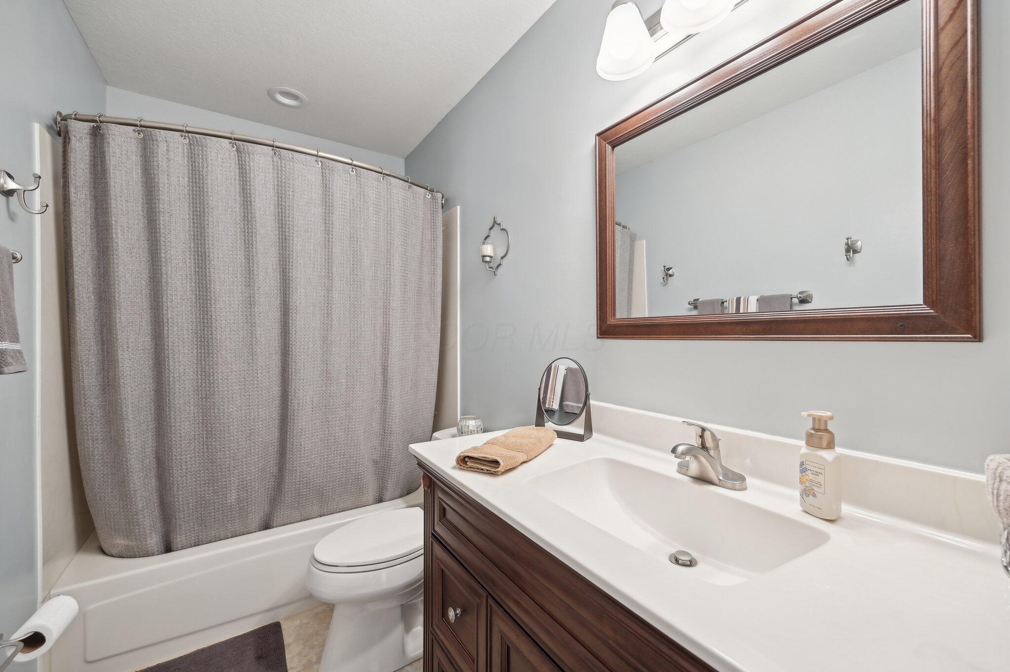13743 Bainwick Drive, Pickerington, Ohio image 37