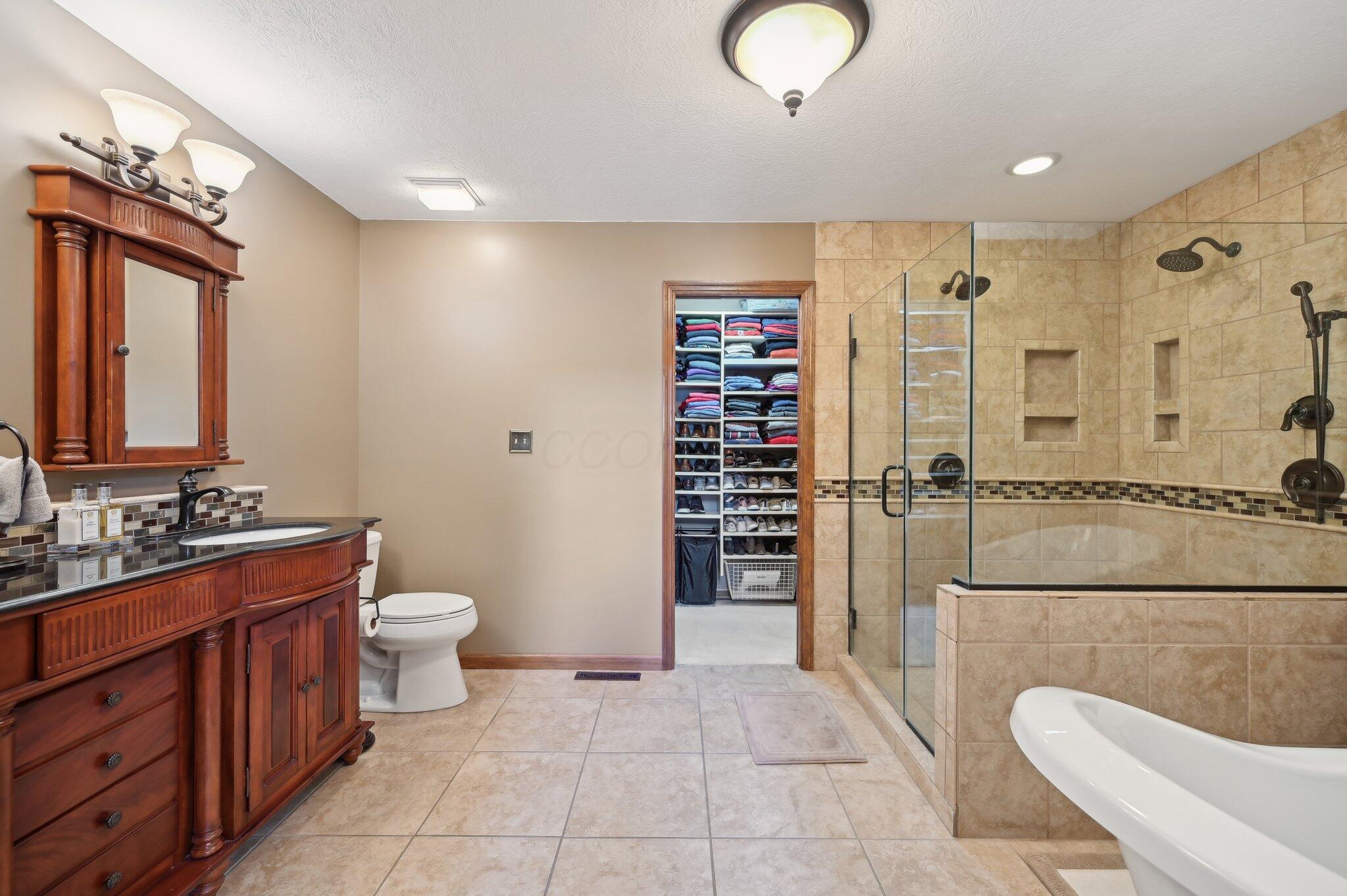 13743 Bainwick Drive, Pickerington, Ohio image 31