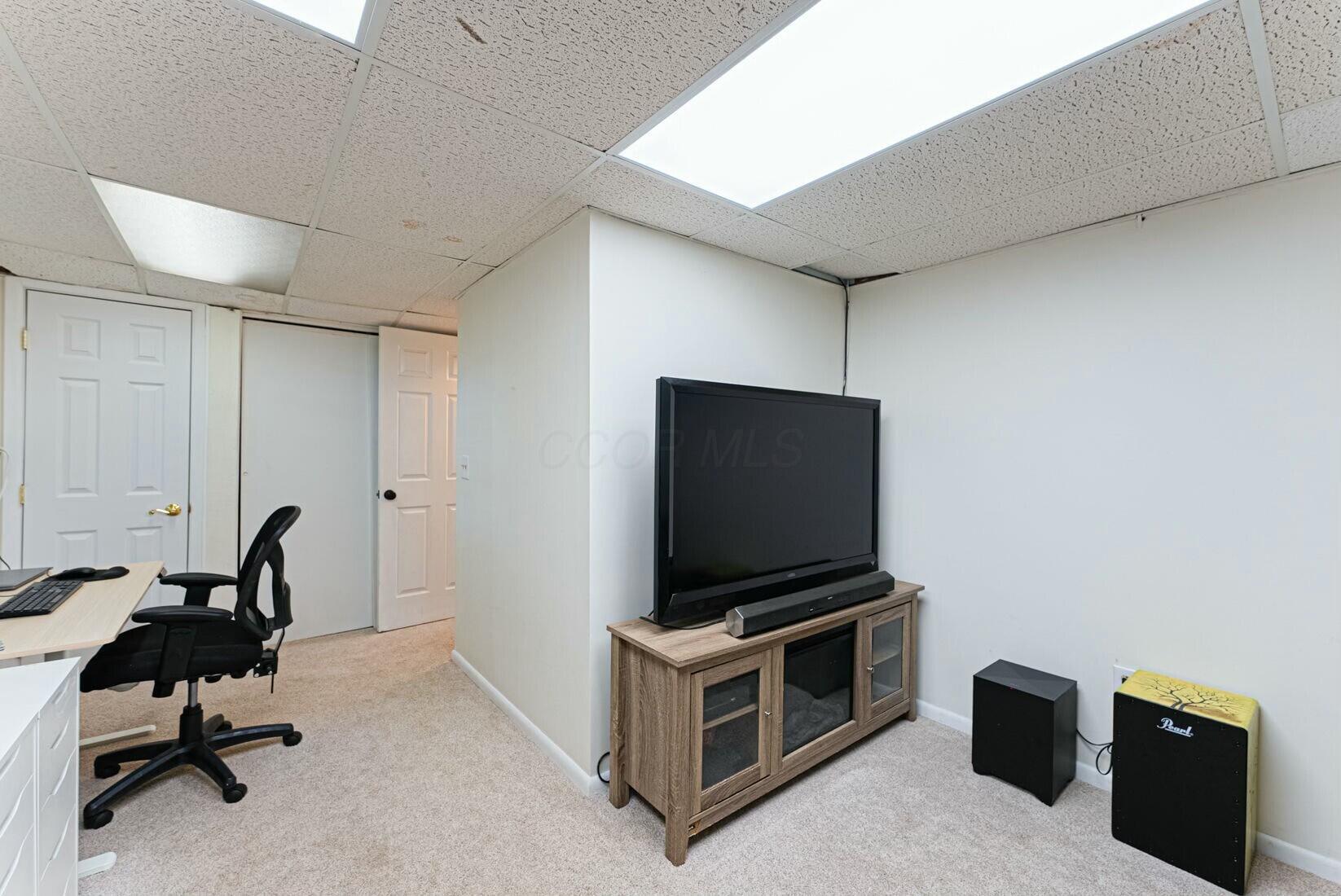 8148 Maugham Drive, Reynoldsburg, Ohio image 36