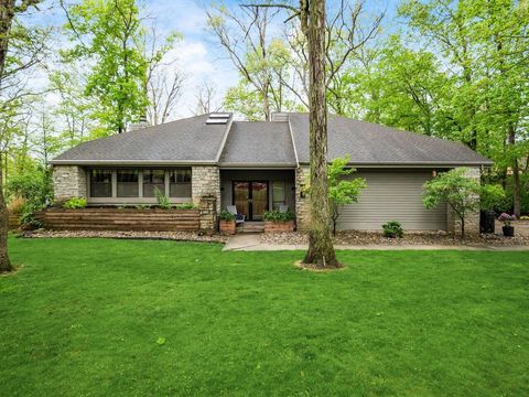 Photo of 5303 Grosbeak Glen, Orient, OH 43146 (MLS # 226014550)