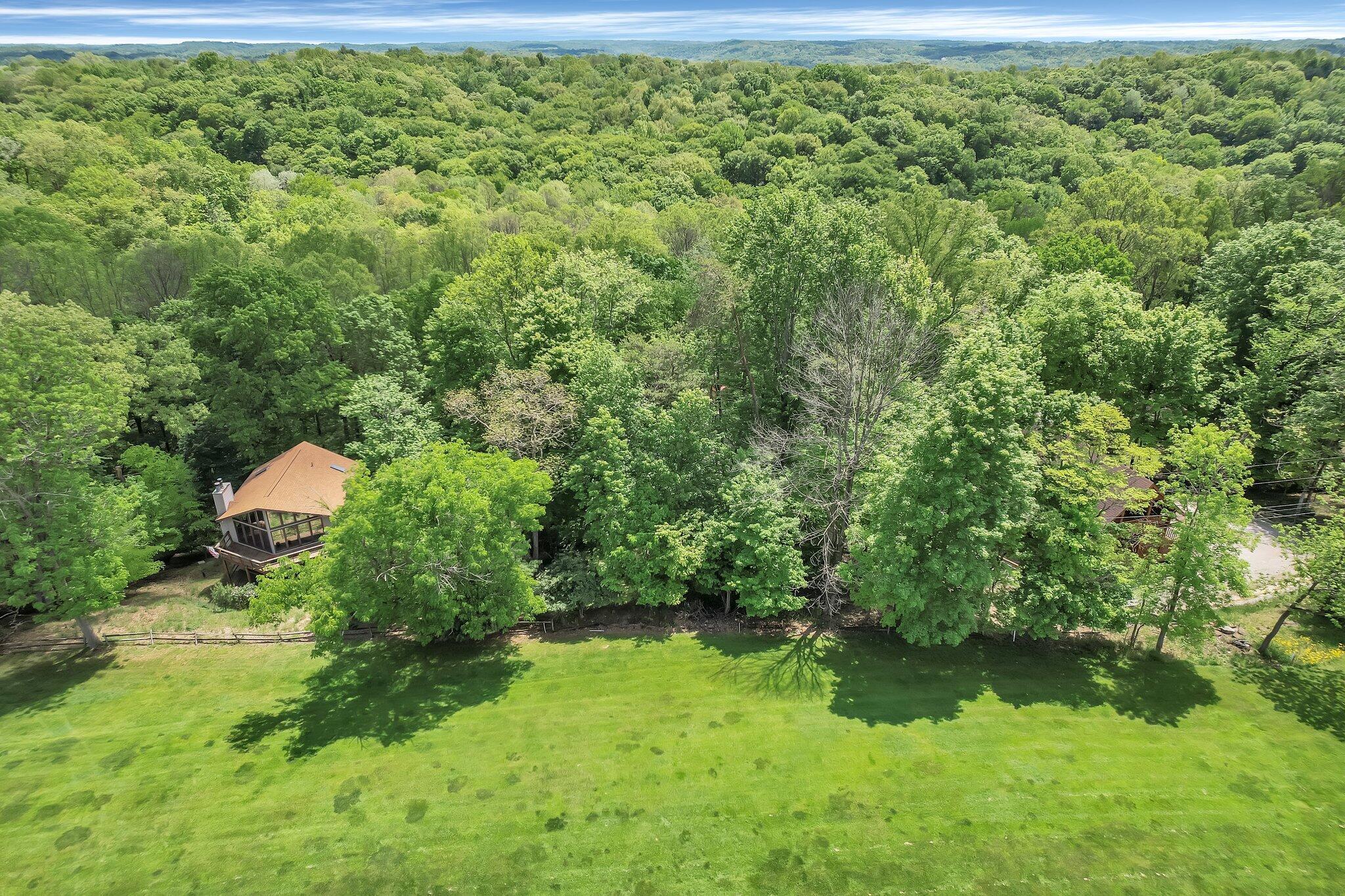 494 Kusa Lane, Sugar Grove, Ohio image 3