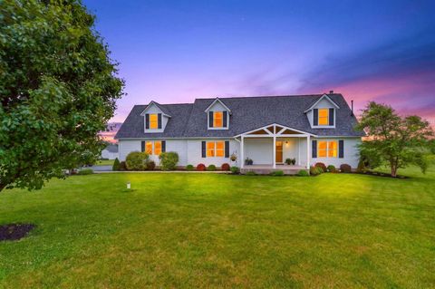 Photo of 3687 Bogus Road SE, Washington Court House, OH 43160 (MLS # 226021390)