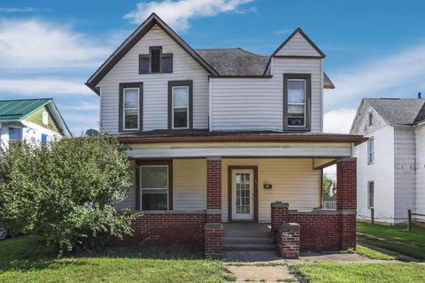 Photo of 60 Dewey Avenue, Newark, OH 43055 (MLS # 225040367)