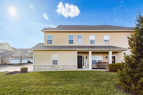 Photo of 1426 Carylake Circle, Columbus, OH 43240 (MLS # 226005484)