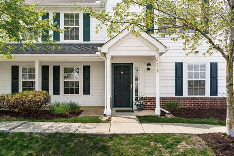 Photo of 6335 Lakeview Drive W, Grove City, OH 43123 (MLS # 226011666)